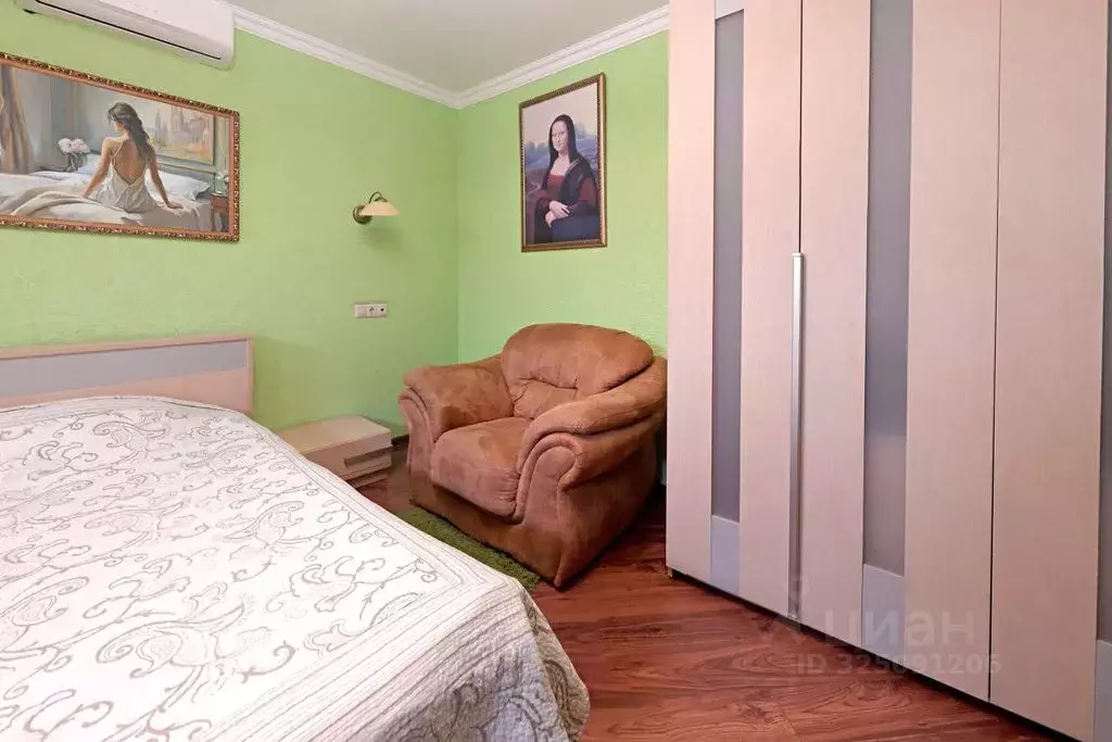 Комната Ставропольский край, Кисловодск просп. Ленина, 18 - Фото 1