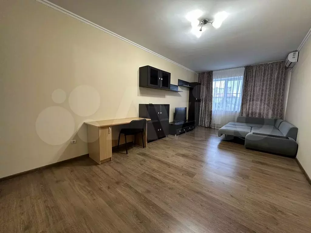 1-к. квартира, 50 м, 4/17 эт. - Фото 1