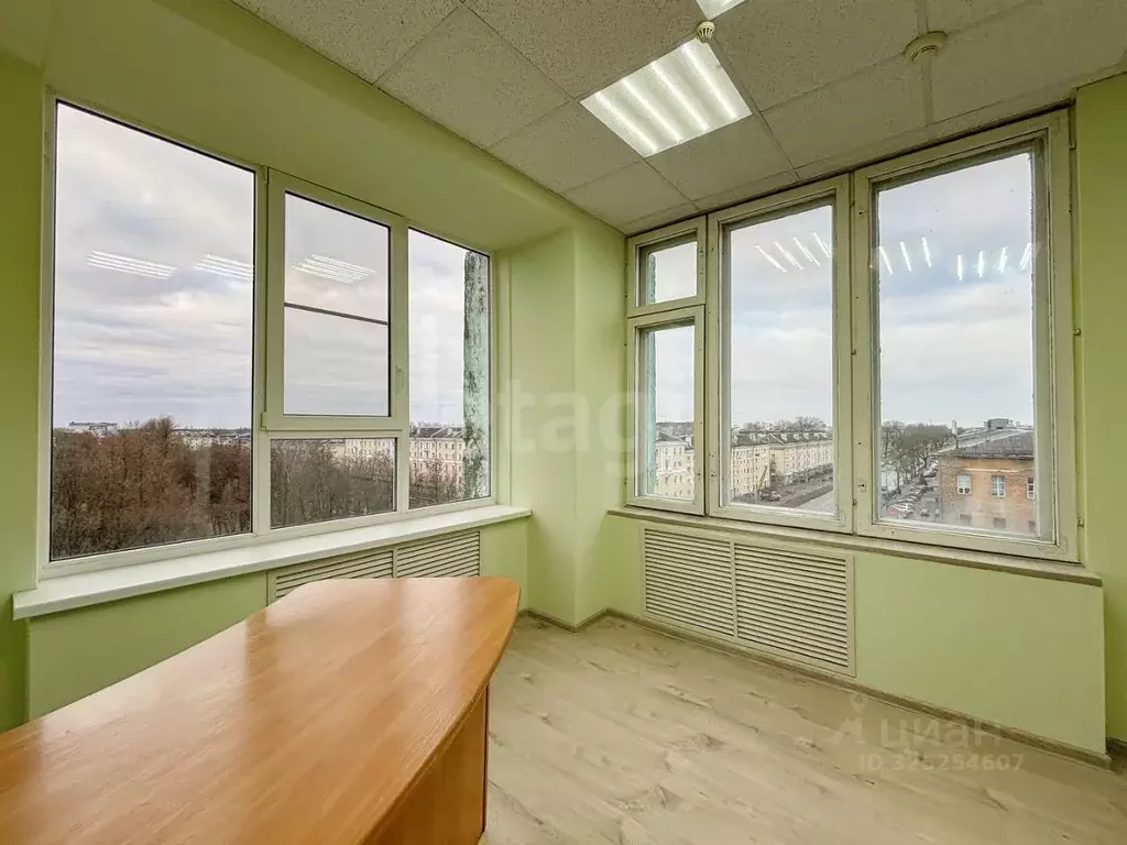 Офис в Псковская область, Псков Октябрьский просп., 56 (14 м) - Фото 1