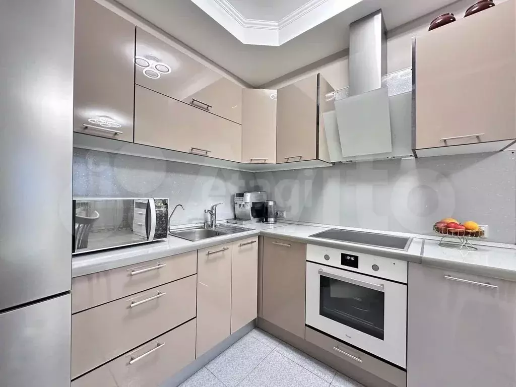 1-к. квартира, 53,6 м, 13/25 эт. - Фото 1