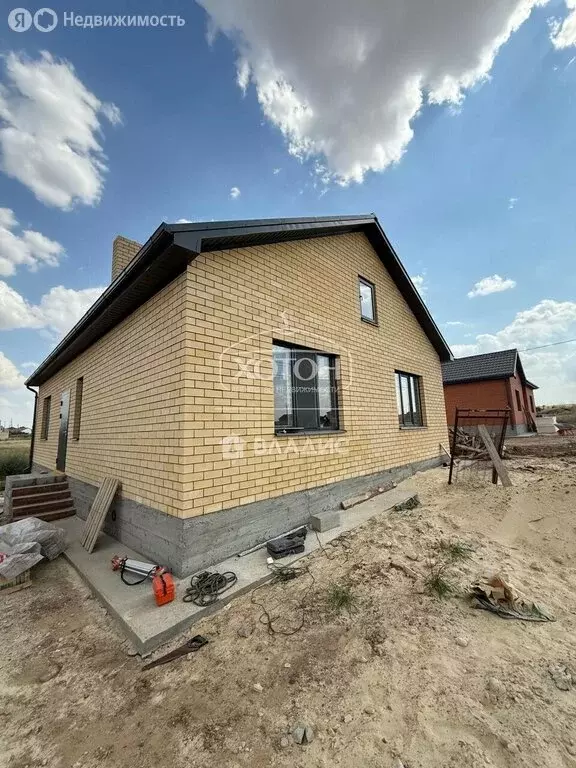 Дом в Элиста, Джунгарская улица (100 м) - Фото 1