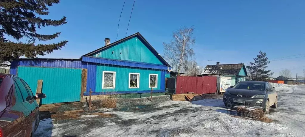 Дом в Иркутская область, Черемхово Центральная ул., 8 (100 м) - Фото 0