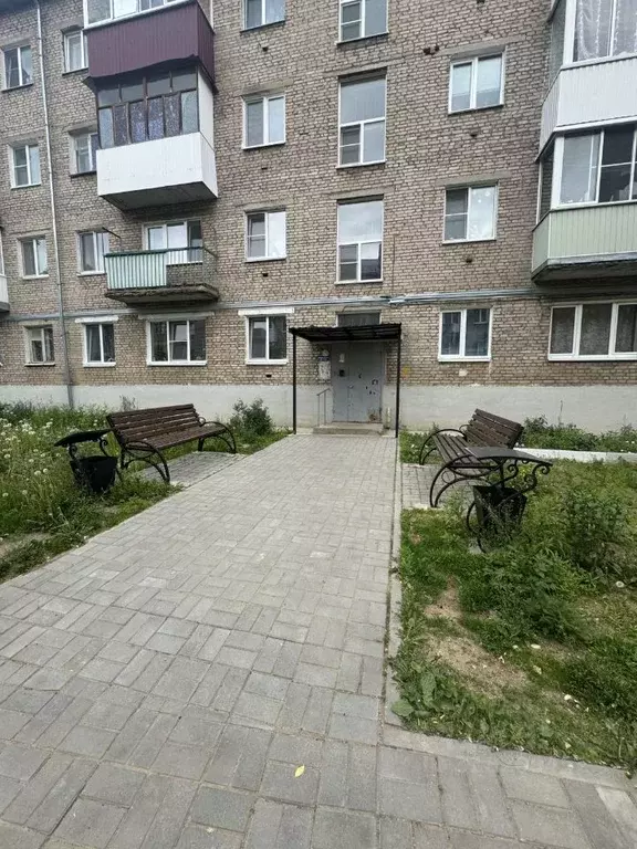 2-к кв. Смоленская область, Ярцево ул. Чернышевского, 26 (41.7 м) - Фото 0