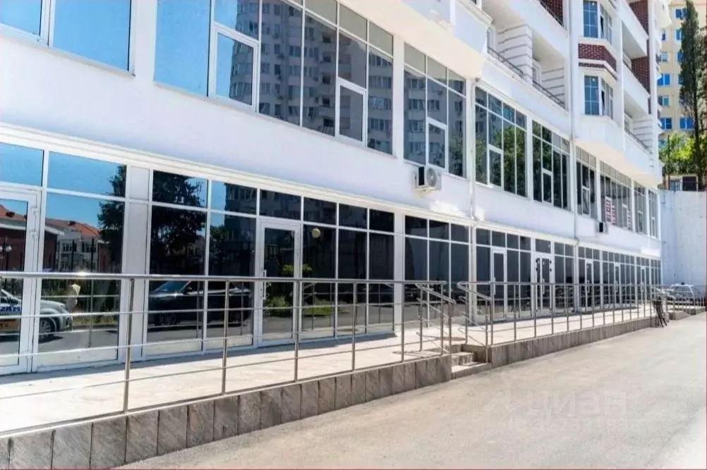 Торговая площадь в Краснодарский край, Сочи ул. Ленина, 290/7 (600 м) - Фото 1