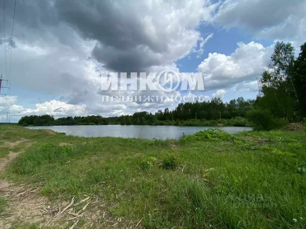 Участок в Московская область, Наро-Фоминский городской округ, д. ... - Фото 0