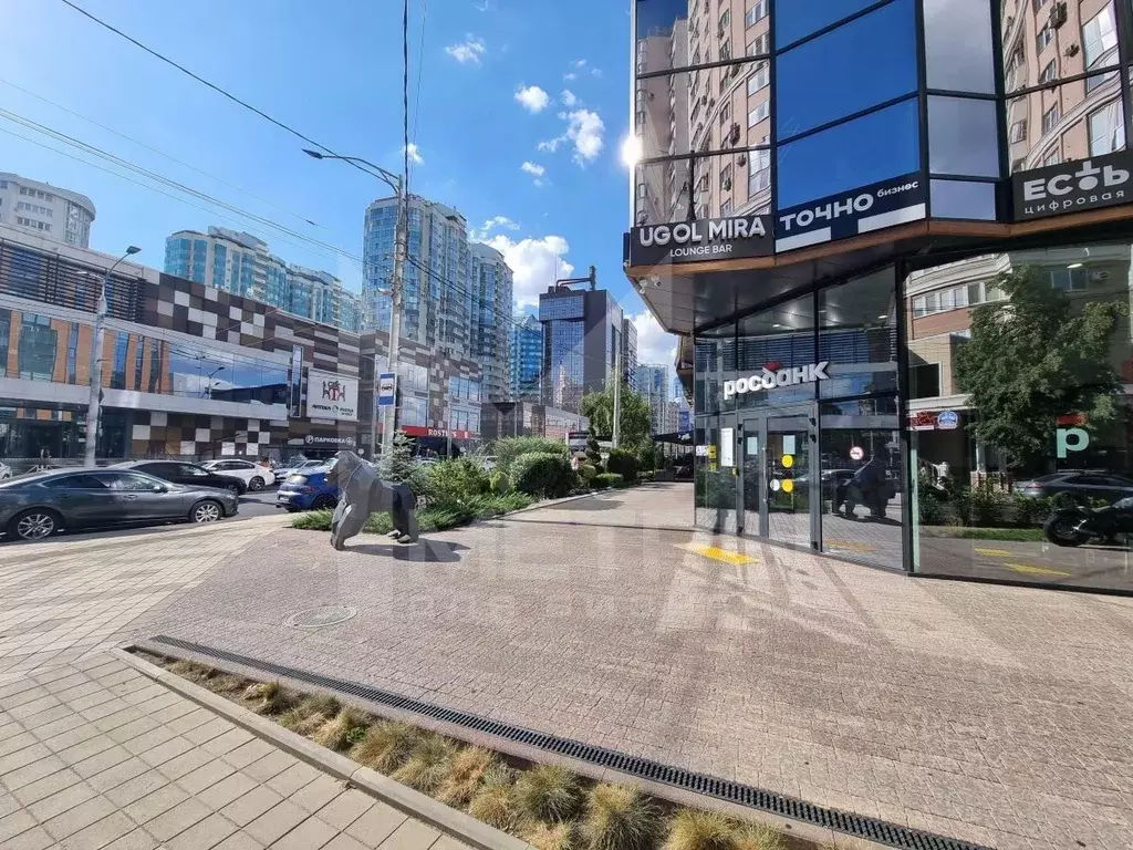 Офис в Краснодарский край, Краснодар Центральный мкр, ул. Мира, 1 (93 ... - Фото 1