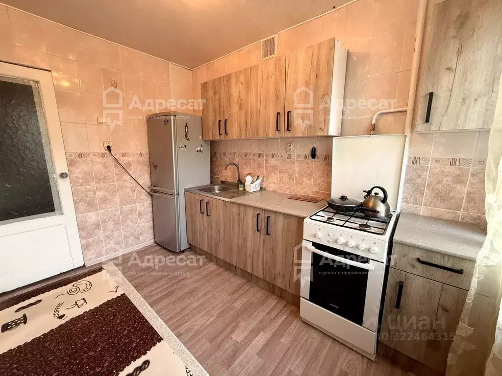 3-к кв. Волгоградская область, Волгоград ул. Героев Тулы, 13 (65.0 м) - Фото 1