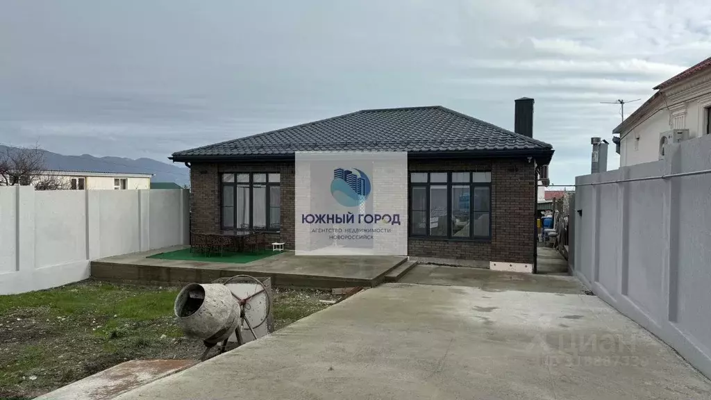 Дом в Краснодарский край, Новороссийск ул. Прохорова, 66 (180 м) - Фото 1