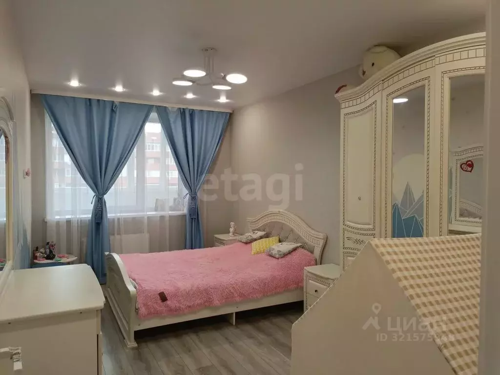 2-к кв. Омская область, Омск ул. 1-ой Красной Звезды, 73 (66.0 м) - Фото 1