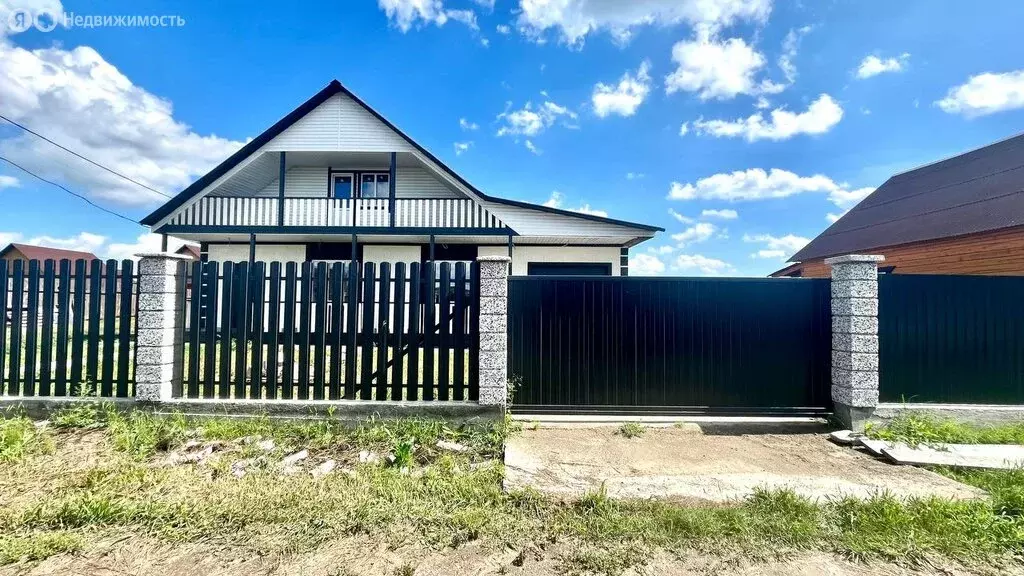 Дом в Хомутово, улица Эдварда Станкевича, 22 (240 м) - Фото 0