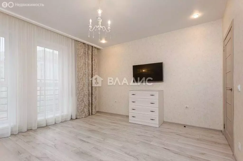 1-комнатная квартира: Калининград, Инженерная улица, 5 (42.7 м) - Фото 1