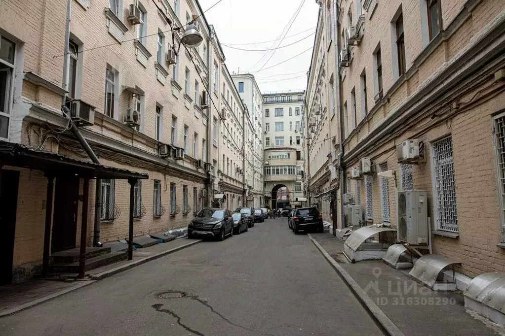 5-к кв. Москва ул. Петровка, 17С2 (155.0 м) - Фото 0
