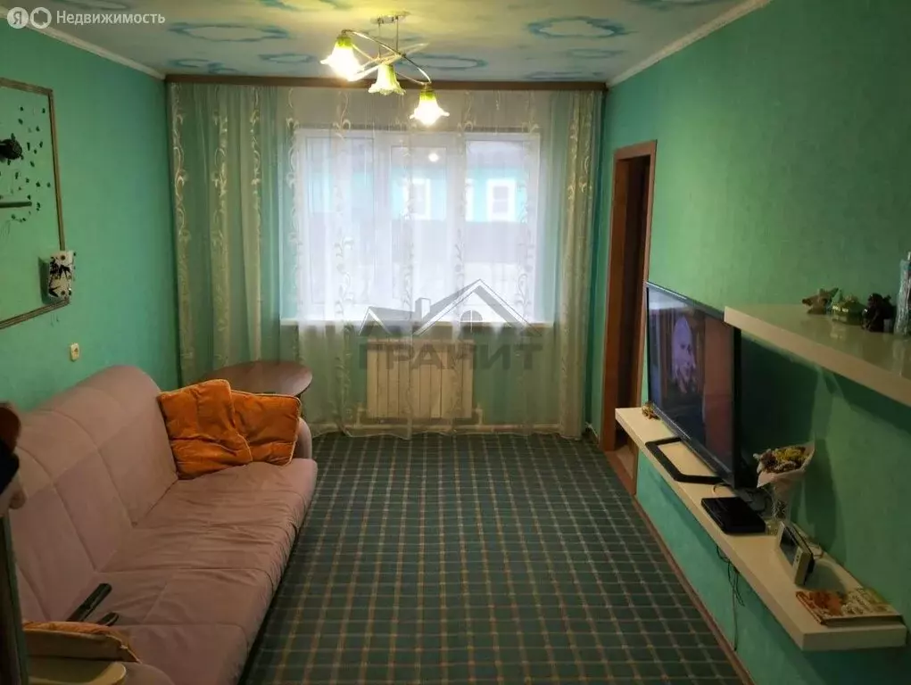 Дом в Новгородская область, рабочий посёлок Крестцы, улица Гоголя (89 ... - Фото 1