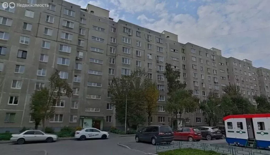 2-комнатная квартира: Тюмень, улица Энергетиков, 51 (50 м) - Фото 1