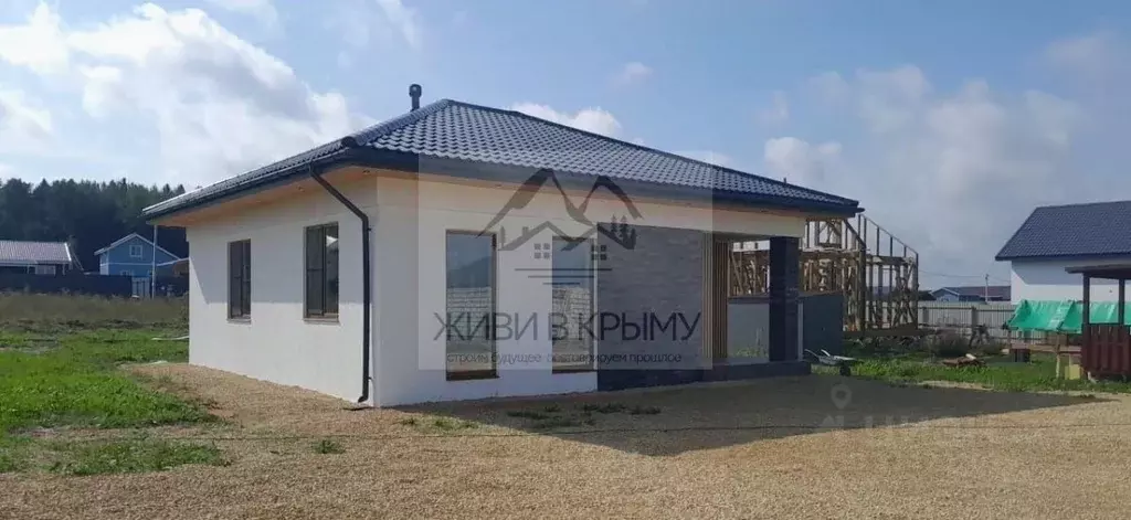 Дом в Крым, Симферопольский район, с. Урожайное ул. Мира, 47 (123 м) - Фото 1