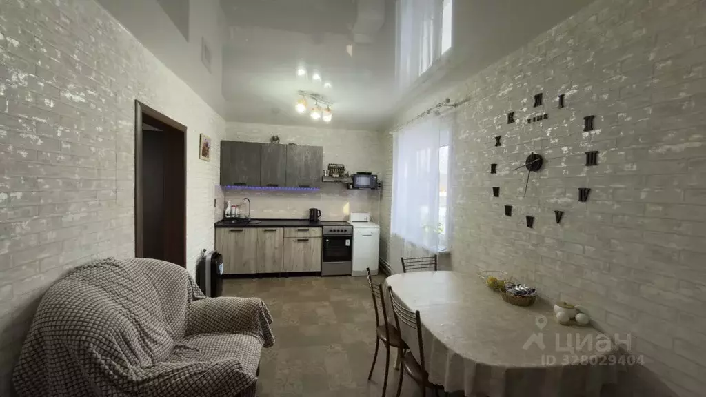 Дом в Красноярский край, Емельяновский муниципальный округ, пос. ... - Фото 2