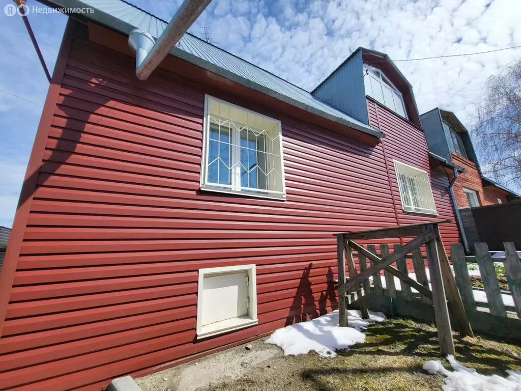 Дом в село Раздольное, улица Свердлова, 4 (218 м) - Фото 1