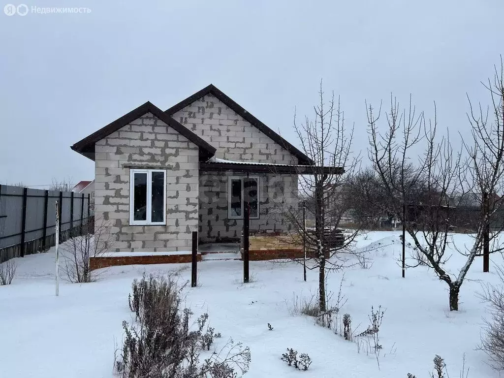 Дом в городское поселение посёлок Октябрьский, рабочий посёлок ... - Фото 2