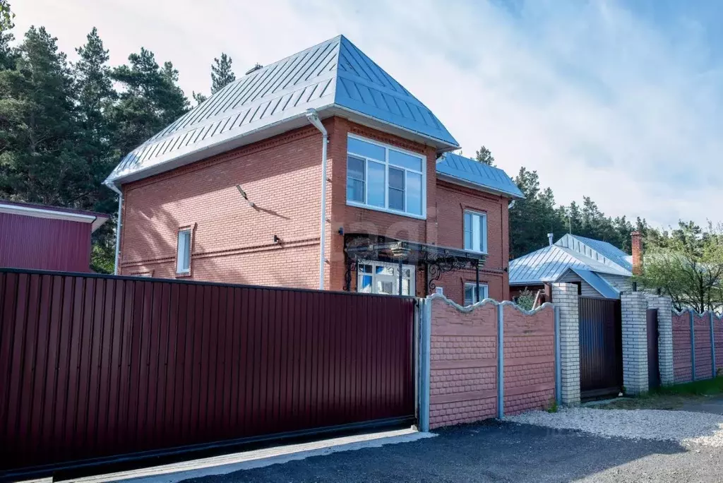 Дом в Алтайский край, Бийск ул. Виссариона Белинского, 36 (250 м) - Фото 1