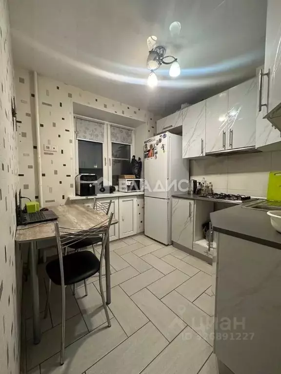 2-к кв. Волгоградская область, Волгоград ул. 7-й Гвардейской, 16 (44.0 ... - Фото 1