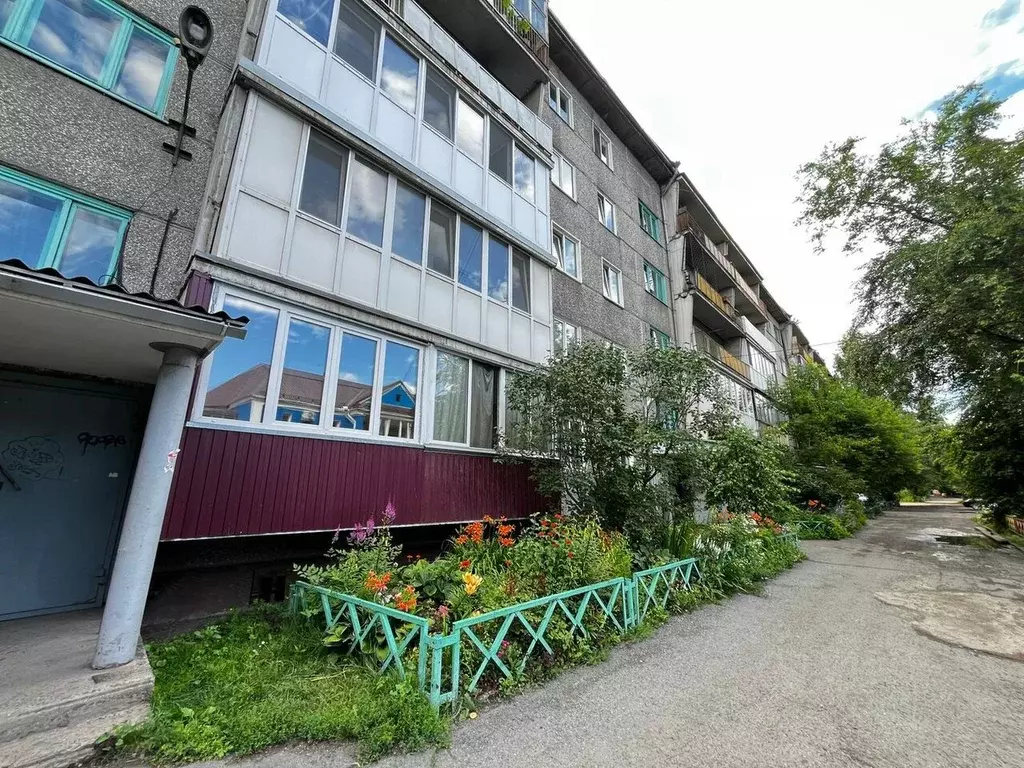 2-к кв. Хакасия, Абакан ул. Щетинкина, 38 (36.0 м) - Фото 0