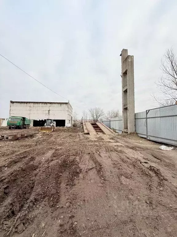 Производственное помещение в Саратовская область, пос. Зоринский 5/1 ... - Фото 2