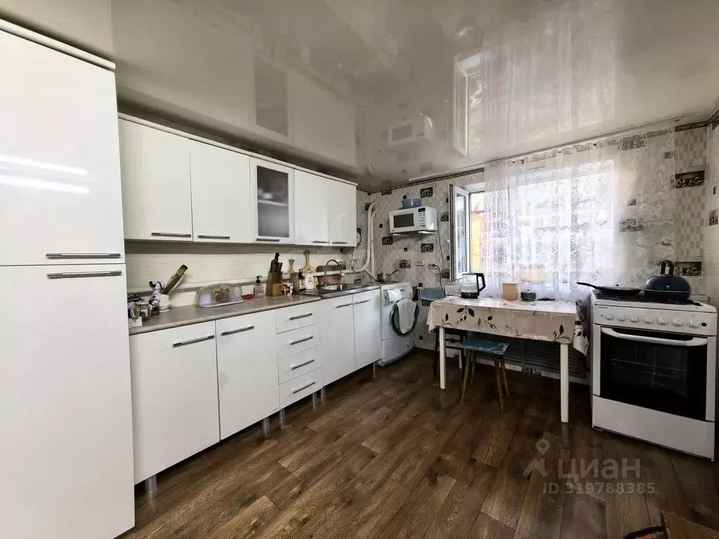 Дом в Краснодарский край, Ейск Краснодарская ул. (93 м) - Фото 0