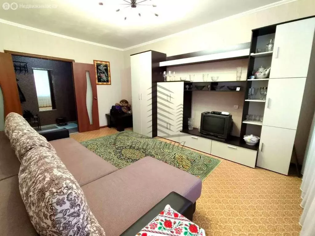 3-комнатная квартира: Старый Оскол, микрорайон Будённого, 8 (63 м) - Фото 1