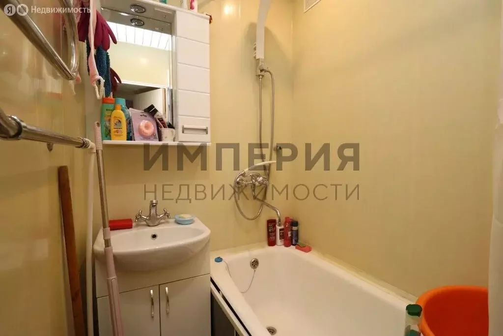 2-комнатная квартира: Магадан, улица Берзина, 9В (45.6 м) - Фото 1