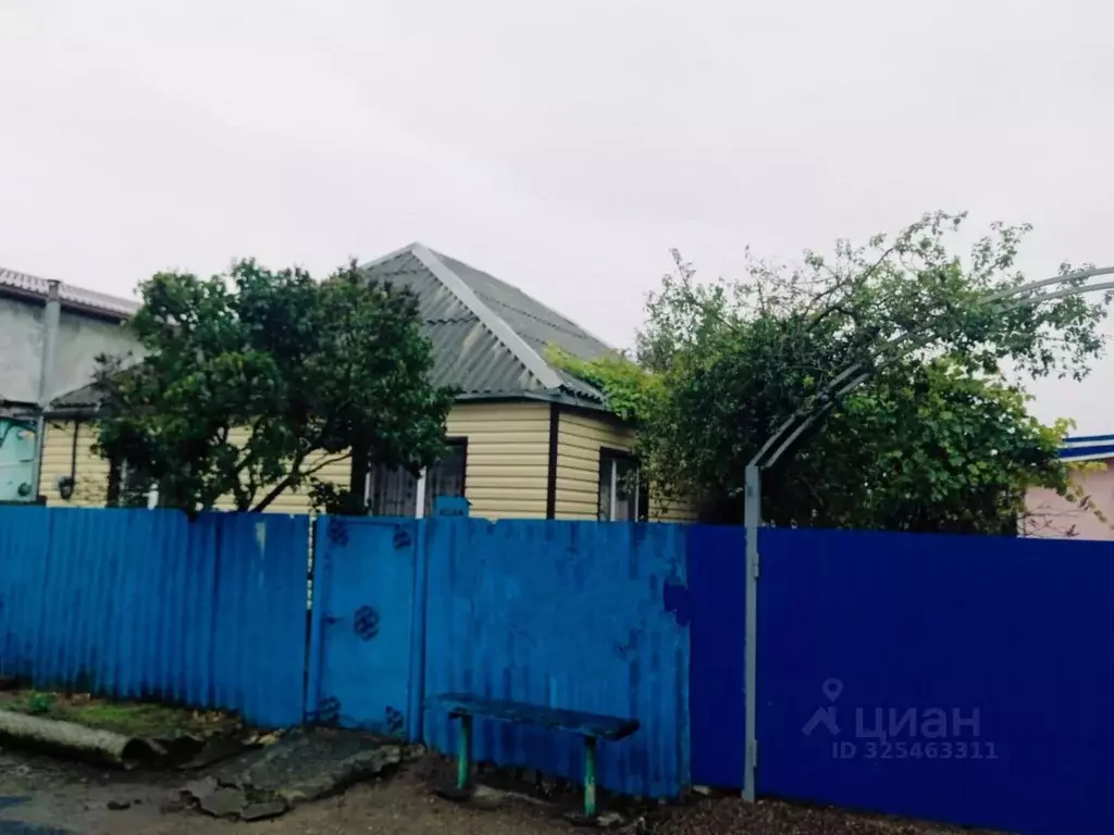 Дом в Краснодарский край, Темрюк ул. Калинина, 152 (49 м) - Фото 2