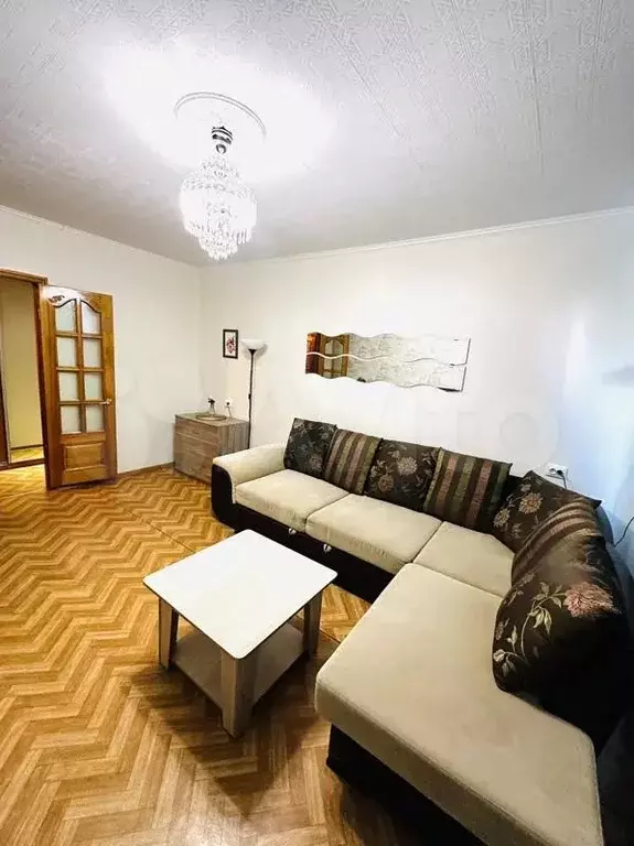 2-к. квартира, 57 м, 3/10 эт. - Фото 0