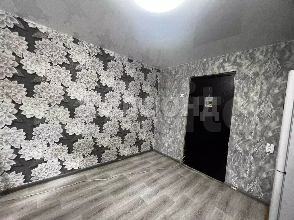 Комната 13,4 м в 9-к., 4/5 эт. - Фото 0
