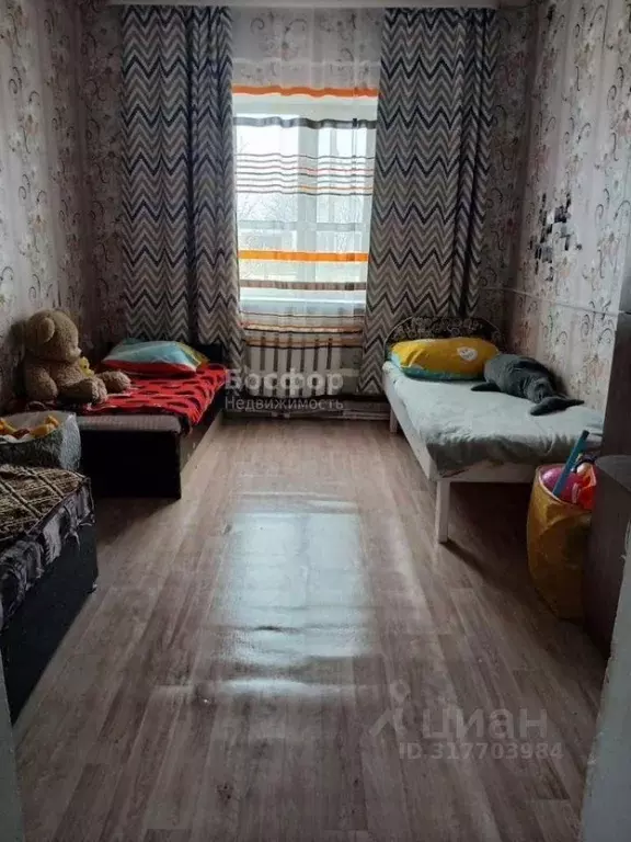 Дом в Крым, Кировский район, Синицынское с/пос, с. Красновка ул. ... - Фото 1