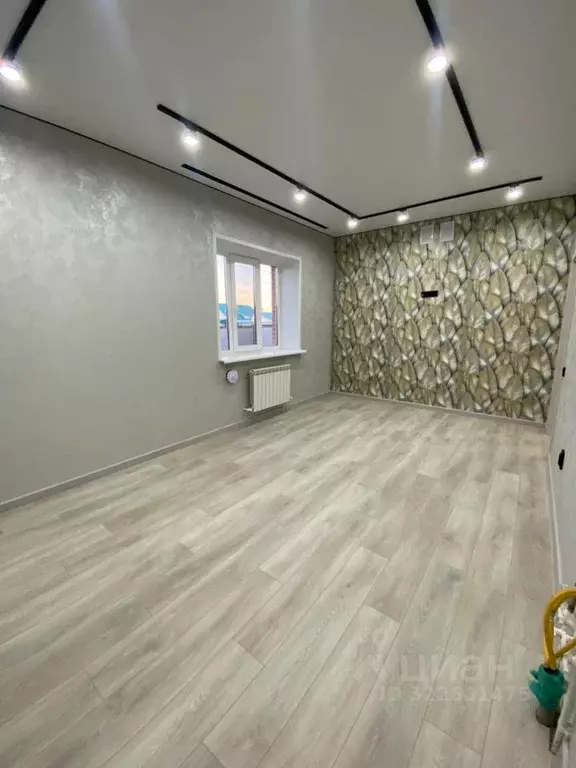 Дом в Татарстан, Альметьевский район, Лесно-Калейкинское с/пос, пос. ... - Фото 1