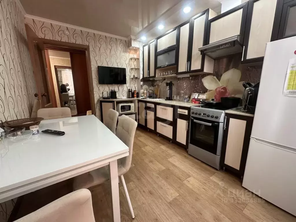 2-к кв. Татарстан, Нижнекамск просп. Строителей, 48 (55.8 м) - Фото 1