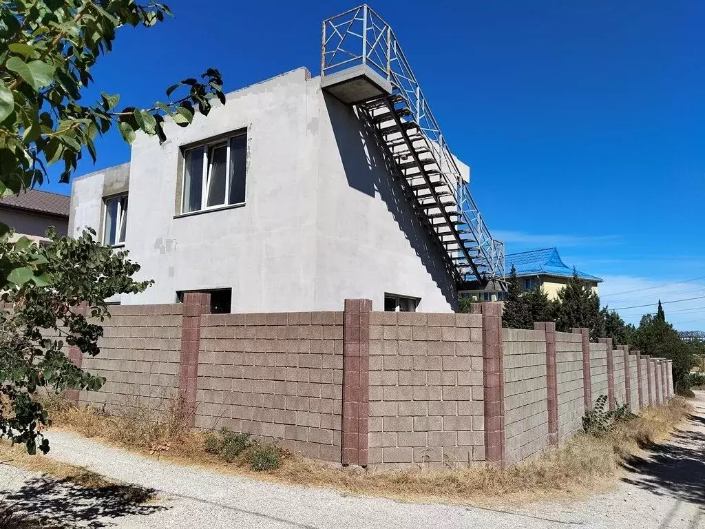 Дом в Севастополь ш. Монастырское (120 м) - Фото 1