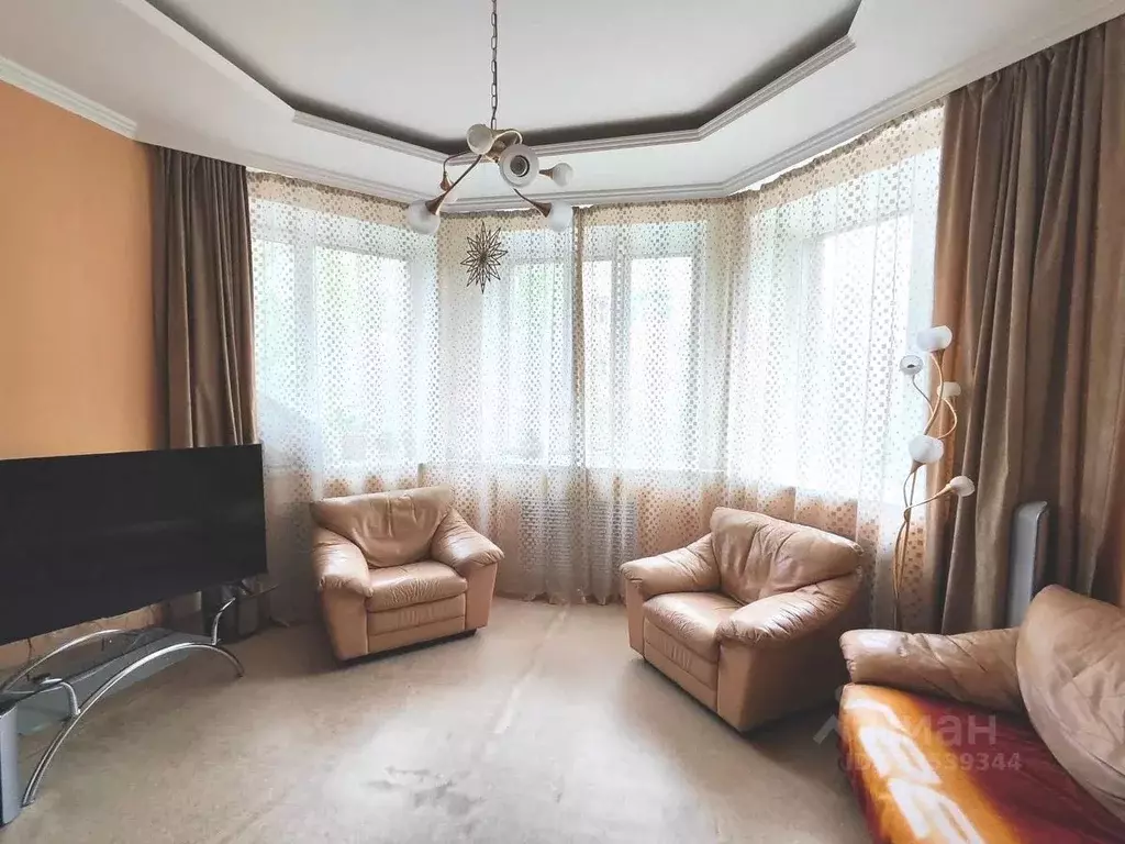 1-к кв. Татарстан, Казань ул. Мулланура Вахитова, 8 (61.0 м) - Фото 1