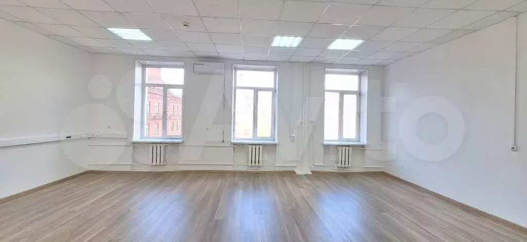 Офис, 50 м всё включено - Фото 1