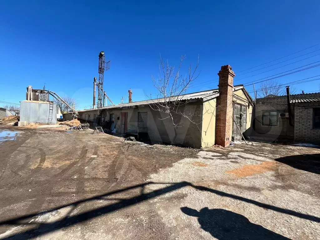 Производственная база с участком, 2600 м - Фото 1