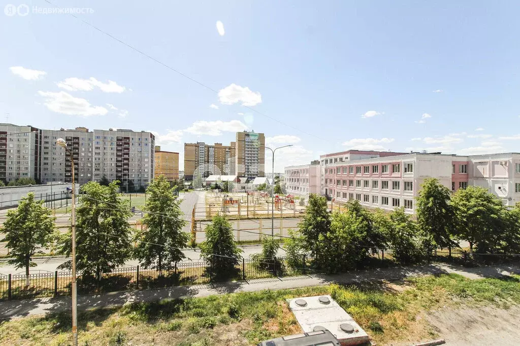 2-комнатная квартира: Тюмень, улица Николая Чаплина, 132к1 (90.6 м) - Фото 0