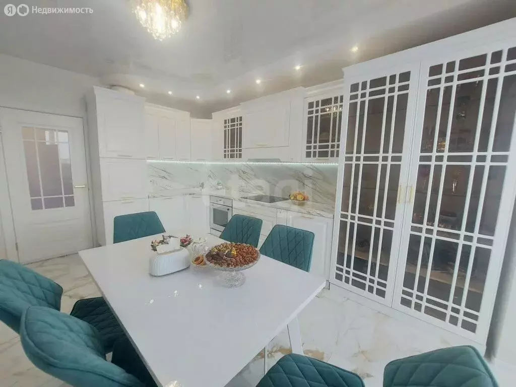 3-комнатная квартира: Тула, улица Металлургов, 106 (94.6 м) - Фото 1