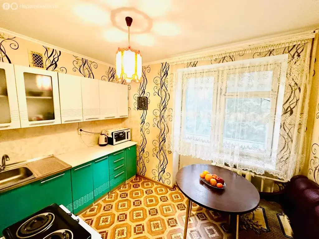 3-комнатная квартира: Октябрьское, улица Кондрашина, 80 (70.6 м) - Фото 1