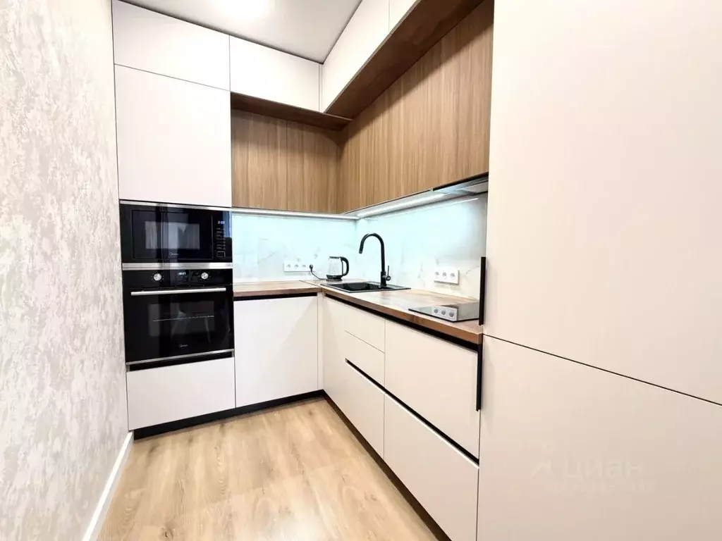 Студия Ульяновская область, Ульяновск ул. Аблукова, 24 (31.0 м) - Фото 1