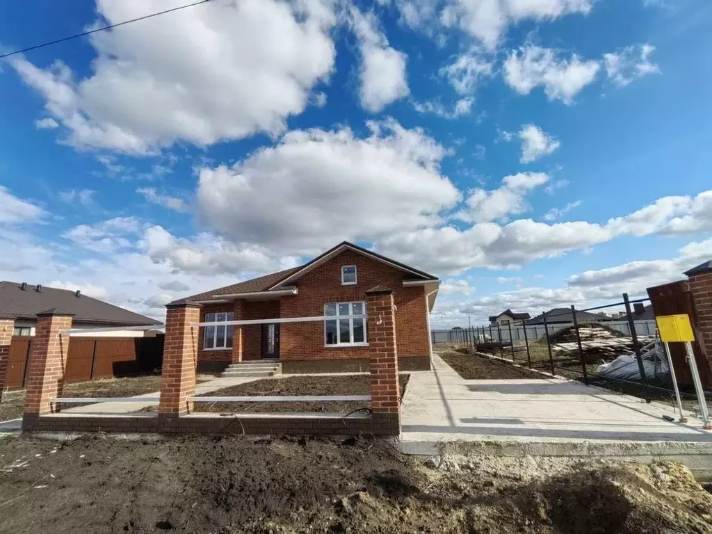Коттедж в Белгородская область, Старый Оскол ул. Радонежская, 10 (125 ... - Фото 1