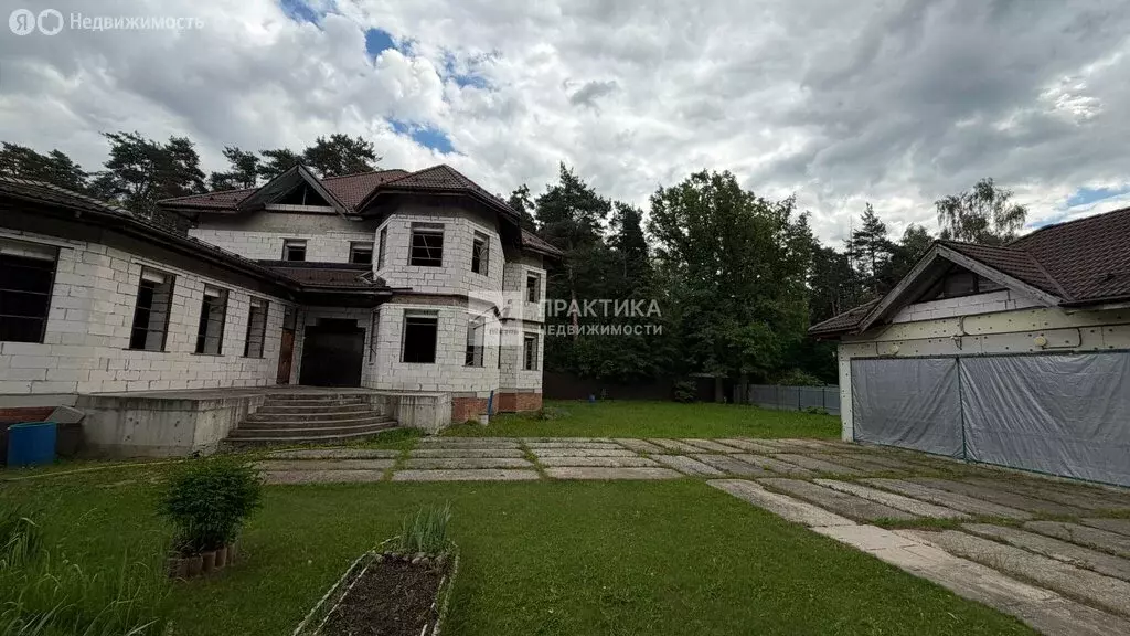 Дом в деревня Медвежьи Озёра, Сосновая улица (365 м) - Фото 1