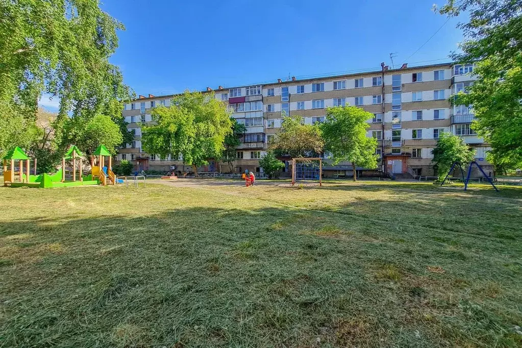 3-к кв. Челябинская область, Челябинск ул. Танкистов, 150А (51.0 м) - Фото 0