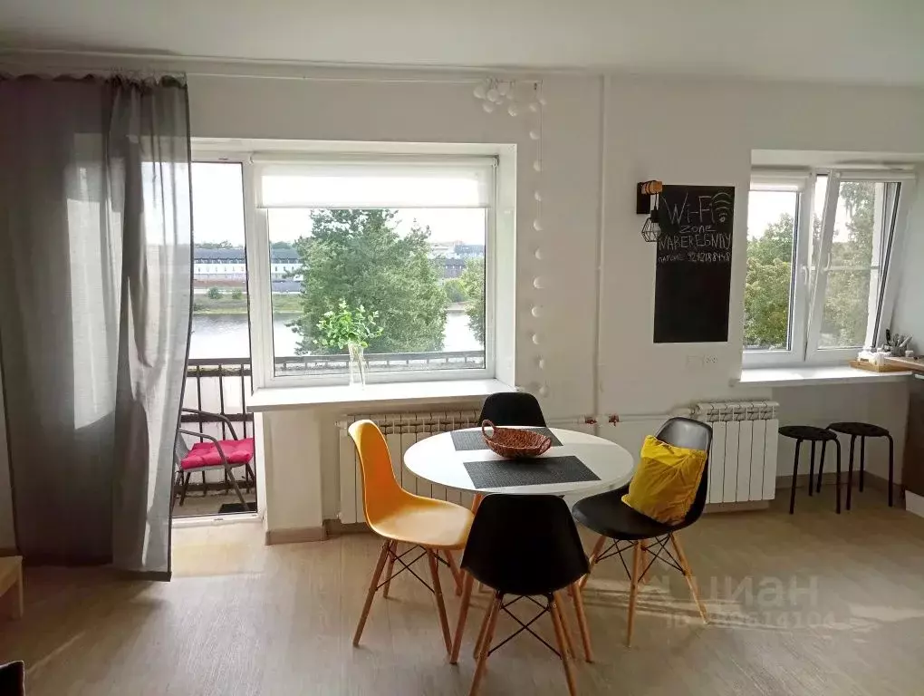 2-к кв. Псковская область, Псков наб. Реки Великой, 6 (50.0 м) - Фото 2