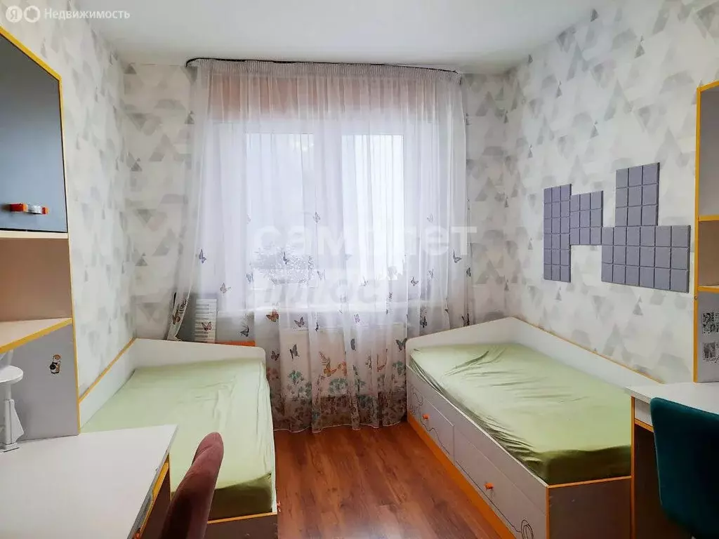 3-комнатная квартира: Ижевск, улица Холмогорова, 81 (80.6 м) - Фото 1