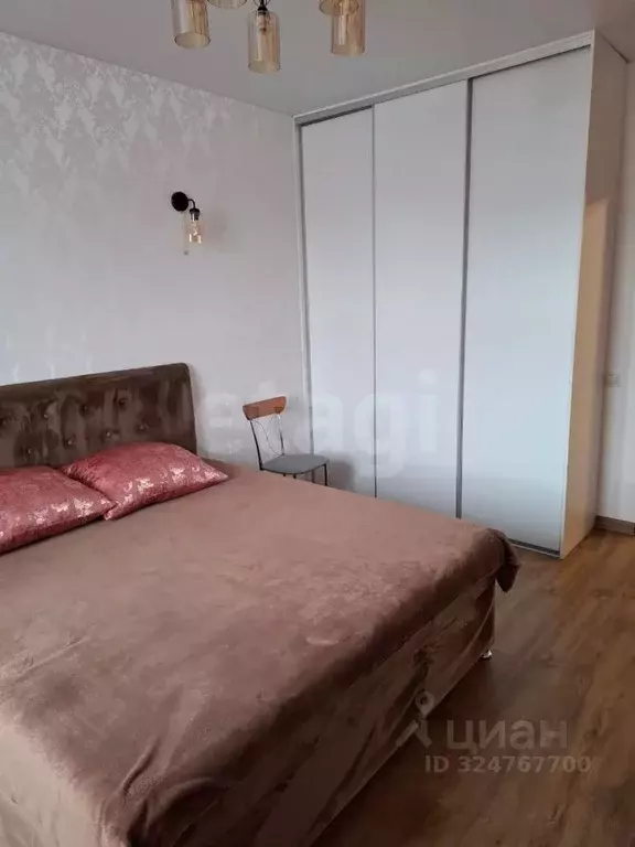 1-к кв. Тюменская область, Тюмень Новгородская ул., 14 (45.0 м) - Фото 1