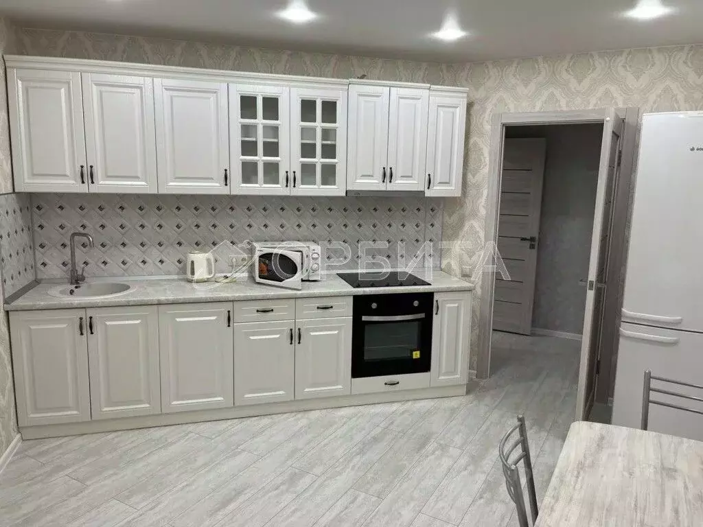 1-к кв. Тюменская область, Тюмень ул. Республики, 204к5 (40.5 м) - Фото 1